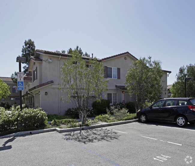 Hillview Apartments 17911797 Patricia Ave Simi Valley CA 93065 Apartment Finder