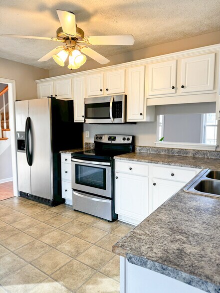 Building Photo - 1018 Bramblegate Rd