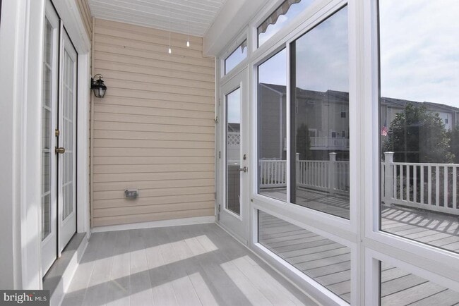 Building Photo - 20560 Charlotte Blvd