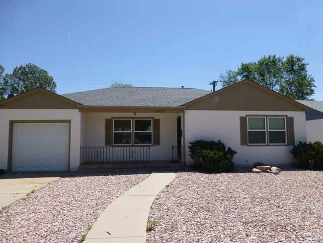 Primary Photo - Charming 2 bedroom rancher located in cent...