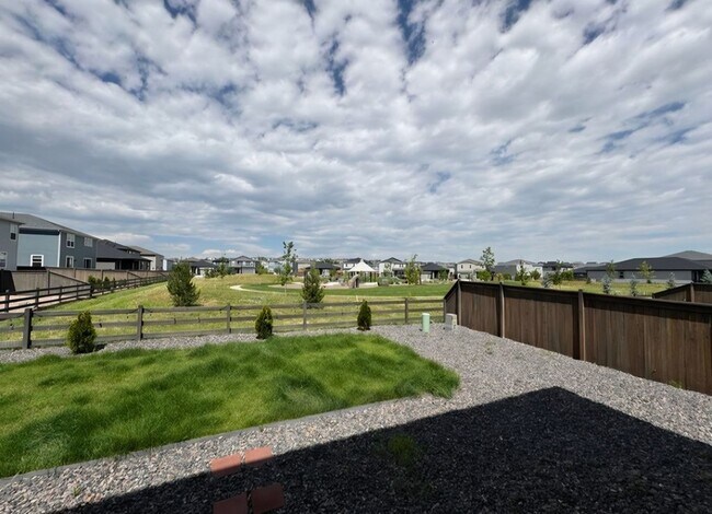 Building Photo - Spacious 3 bed 3 bath 2-story comfortable and stylish home in desirable location in Parker