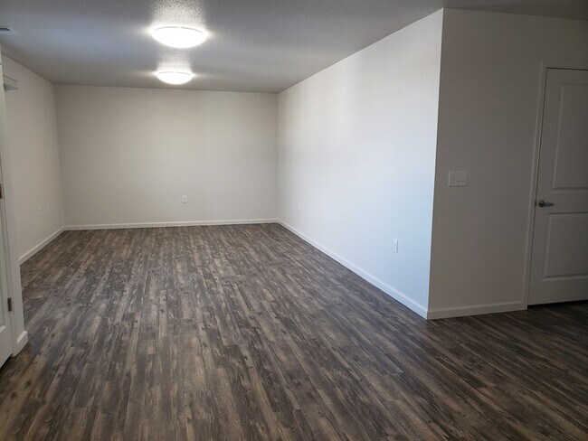 Building Photo - 3501 Storey Blvd