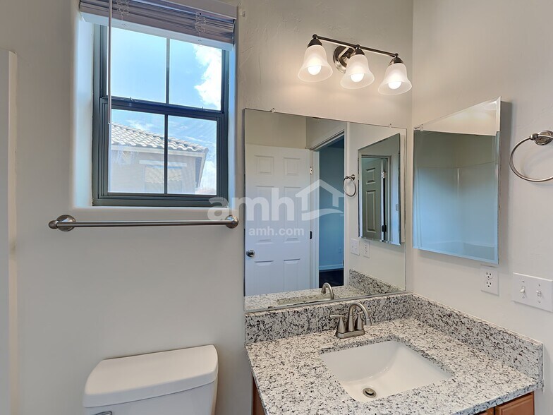 Building Photo - 13882 S Camino Nudo