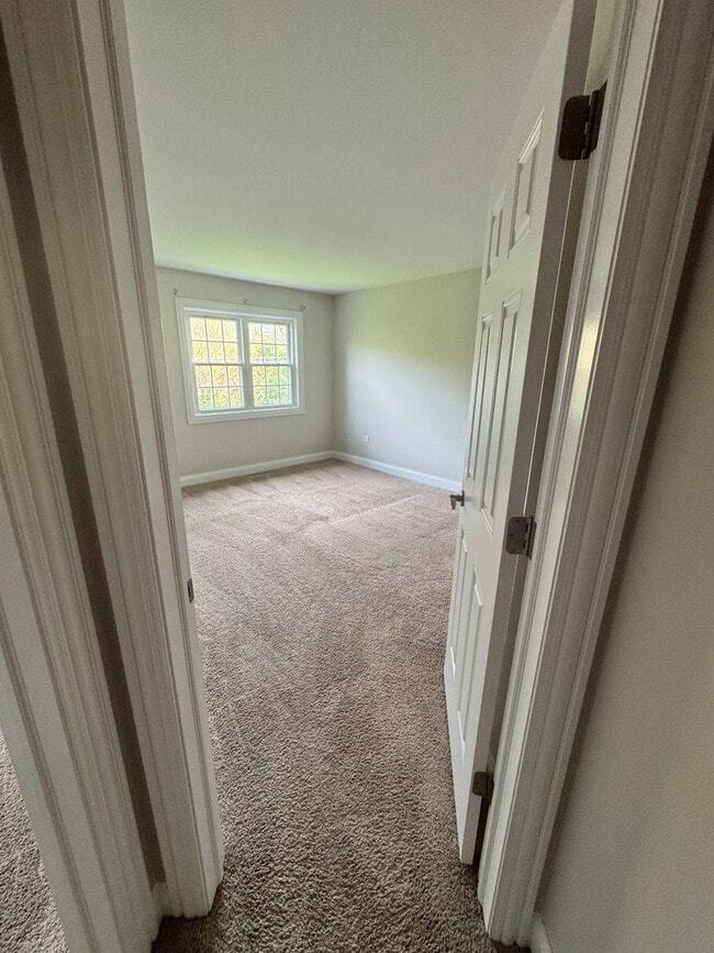 Building Photo - 39 Foxcroft Rd