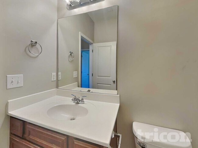 Building Photo - 3663 Shale Ln SE