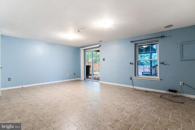 Building Photo - 6414 Old Scotts Ct