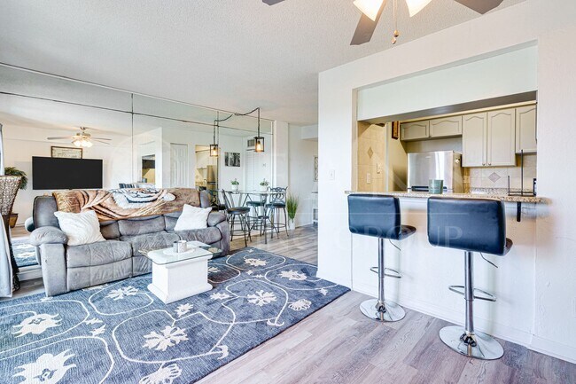 Building Photo - Fully Furnished 1BR/1BA Condo – Riverfront...