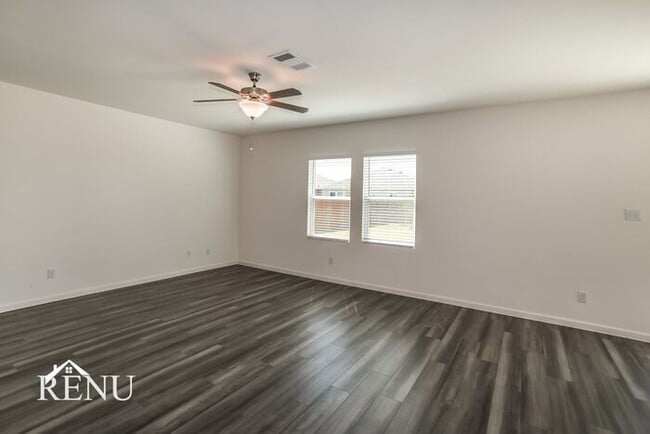 Building Photo - 1317 Escondido Dr