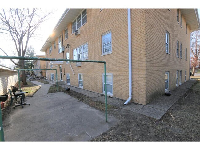 Building Photo - 5531 Washburn Ave S