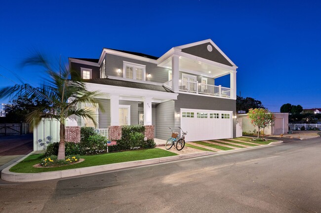 Building Photo - Luxury Furnished Home on Coronado