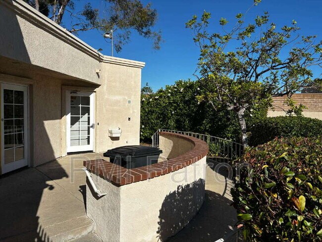 Building Photo - 7422 Seastar Dr