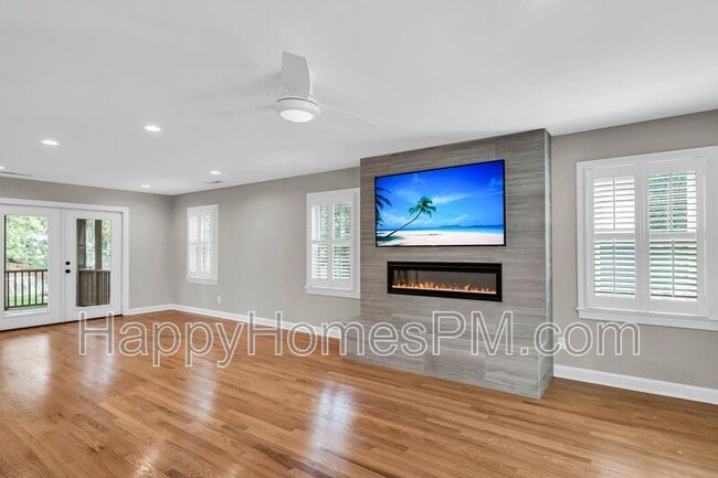 Building Photo - 236 Bayview Drive