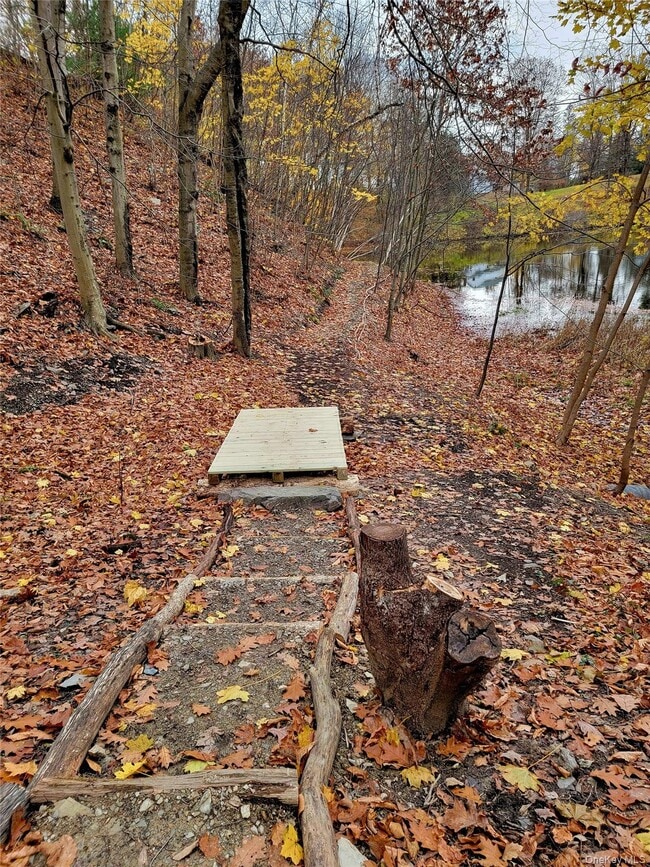 Building Photo - 461 NY-199