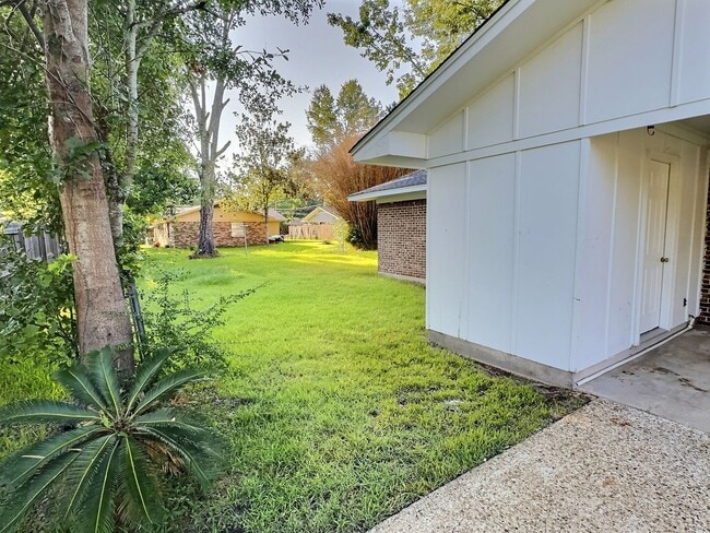 Building Photo - 3-Bedroom Home Near Downtown Ocean Springs in the Golf Cart District