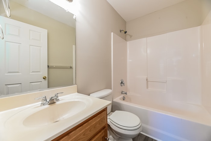 Building Photo - 1033 Lexi Ct