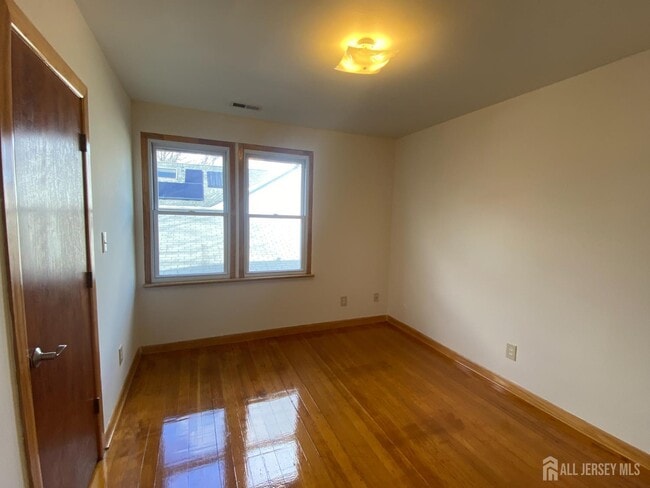 Building Photo - 155 Livingston Ave