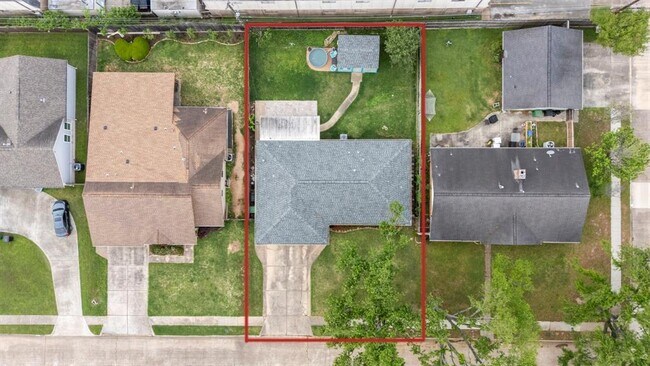 Building Photo - 2407 Willowby Dr