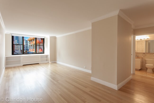 Interior Photo - Claridge House
