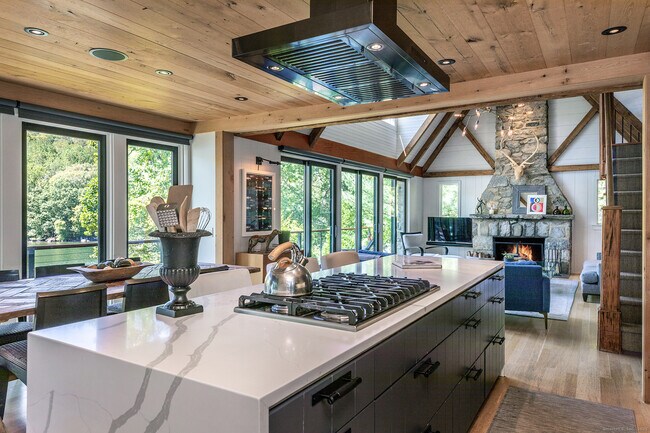 Building Photo - 21 Echo Dr