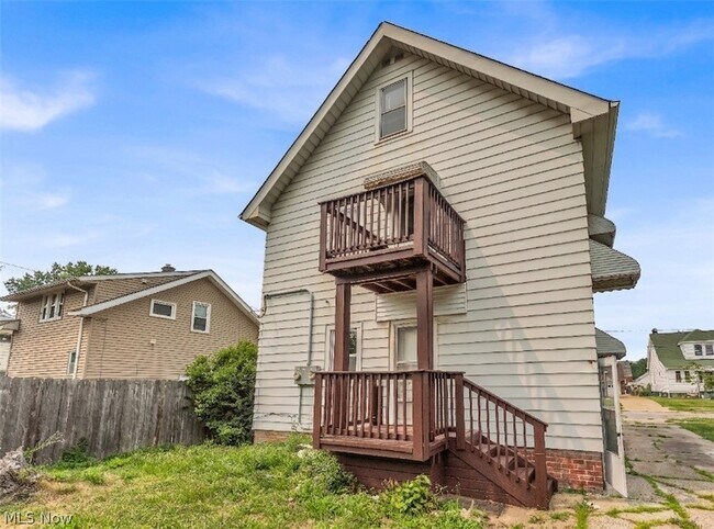Building Photo - 19600 Arrowhead Ave