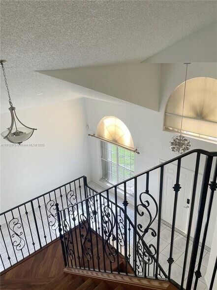 Building Photo - 1320 NW 185th Ave
