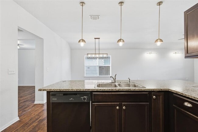 Building Photo - 11912 Jamie Dr