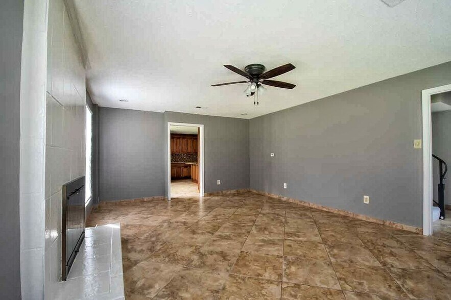 Building Photo - 2598 Cedar Ridge Dr