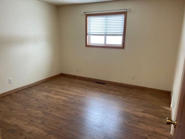 Building Photo - 2 bedroom in Billings MT 59105