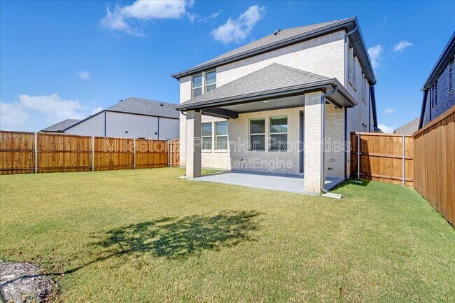 Building Photo - 820 Sunflower Trl