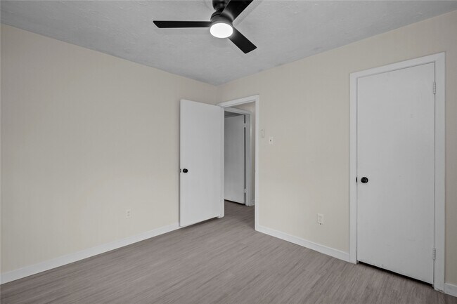 Building Photo - 7329 Gleason Rd
