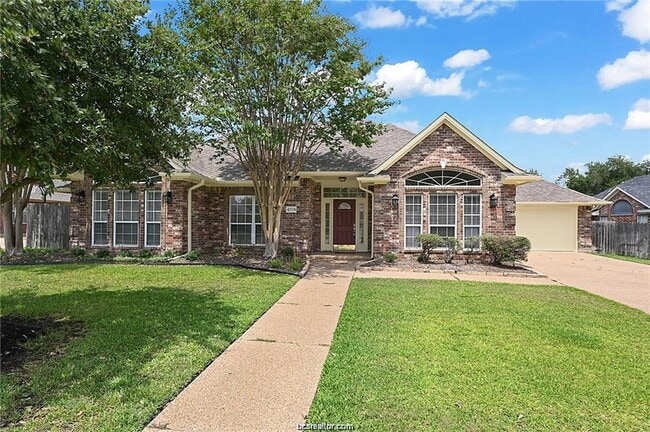 Primary Photo - 4709 Shoal Creek Dr