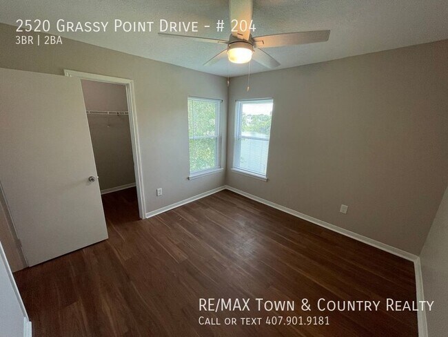 Building Photo - 2520 Grassy Point Dr