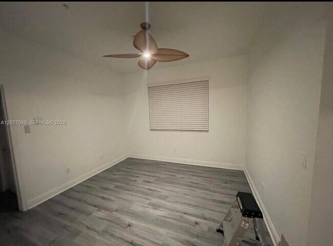 Building Photo - 2850 SW 119th Way