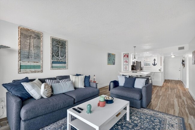 Building Photo - 9940 S Ocean Dr