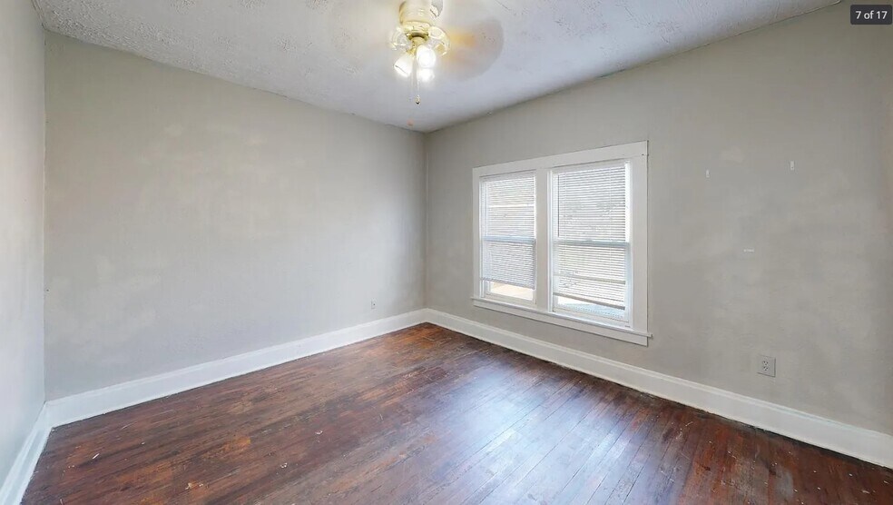 Building Photo - 1297 N 5th St