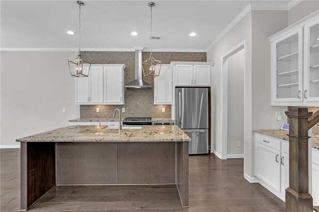 Building Photo - 3638 Moorewood Ln S E
