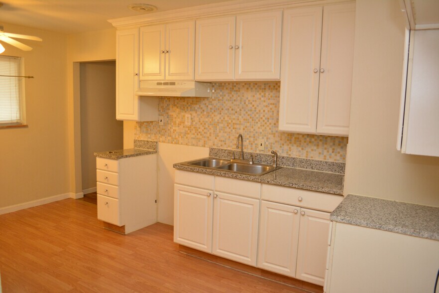 Primary Photo - 3609 Eichelberger St