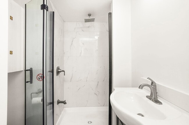 Building Photo - 312 Paragon Mills Rd