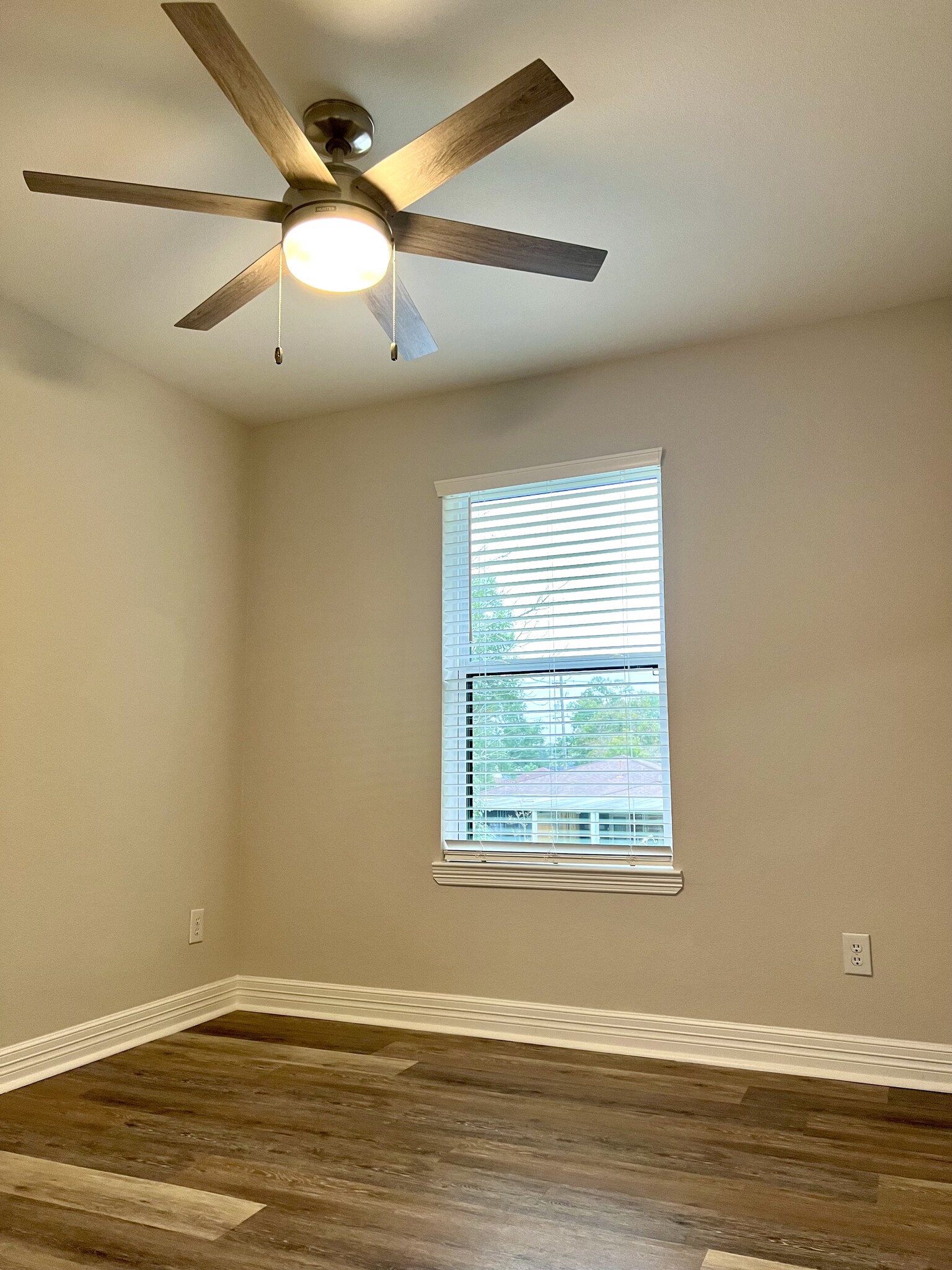 Building Photo - 545 S 28th St