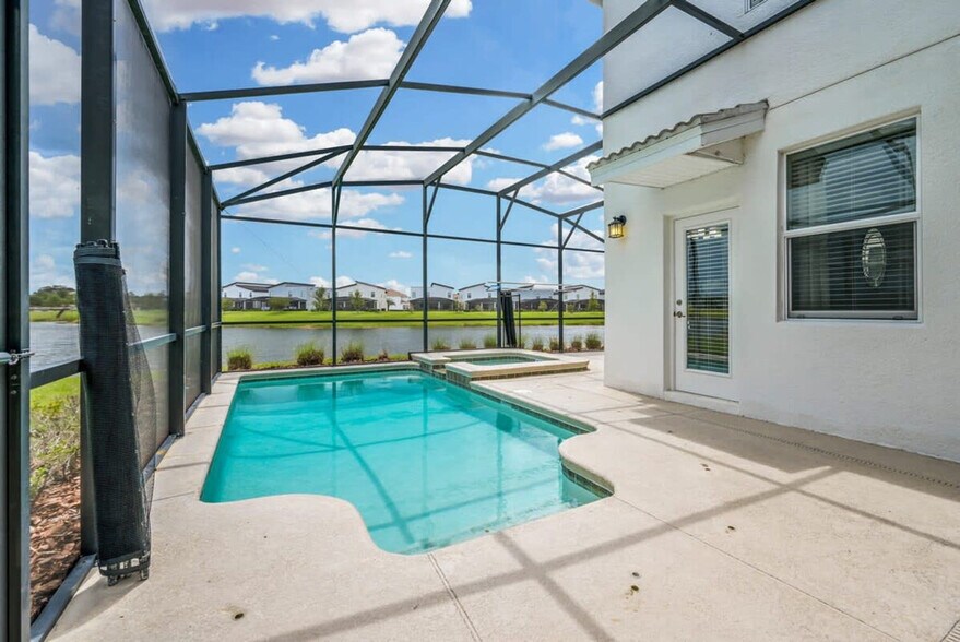 Building Photo - 4789 Kings Castle Cir
