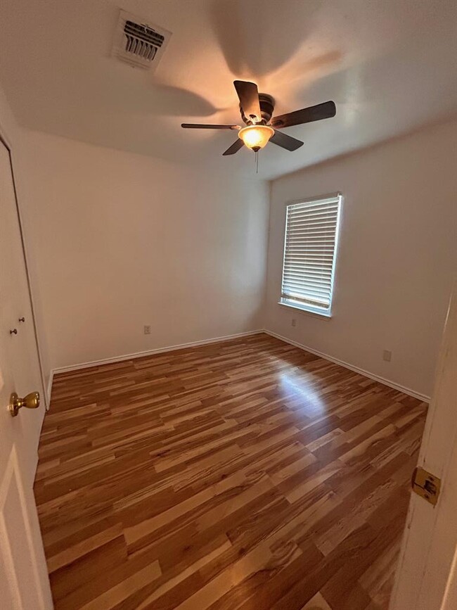 Building Photo - 13111 Pollard Dr