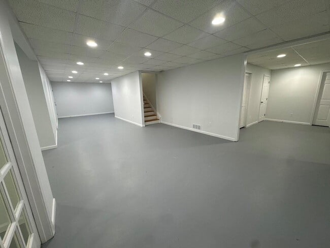 Building Photo - 1925 Heatherton Rd