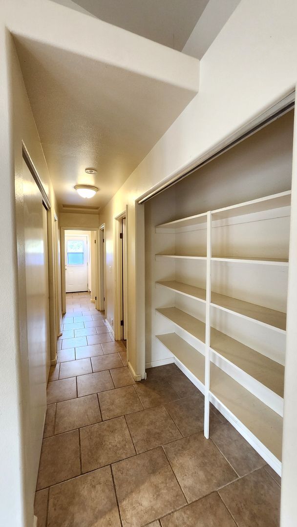 Building Photo - Rental Available in Beautiful Waimea