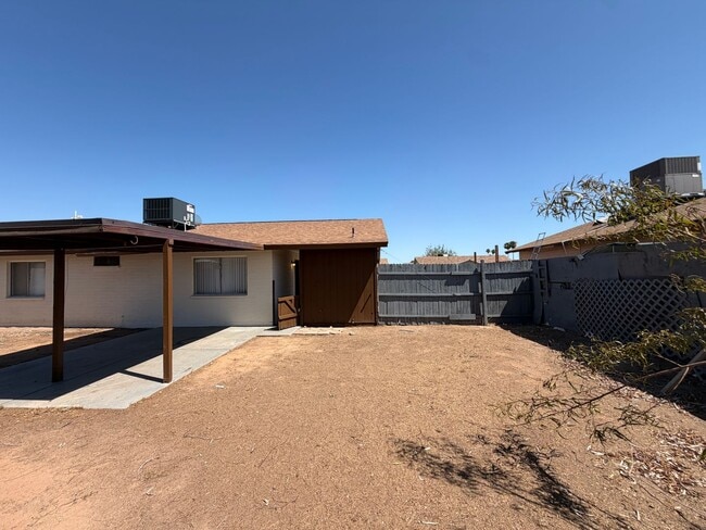 Building Photo - 3Bed 1 Bath Peoria House