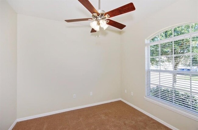 Building Photo - 2111 Conifer Ave