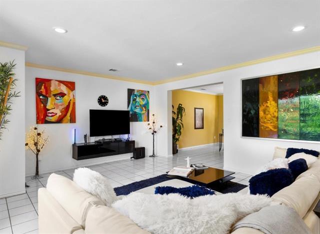 Building Photo - 2116 Houlton Ln