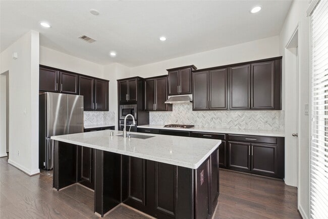 Building Photo - 9679 Towne Lake Pkwy