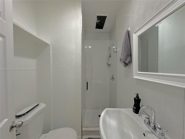 Building Photo - 684 NE 83rd Terrace