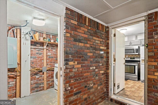 Building Photo - 3521 Canadian Way