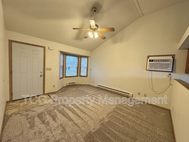 Building Photo - 789 Colorado St